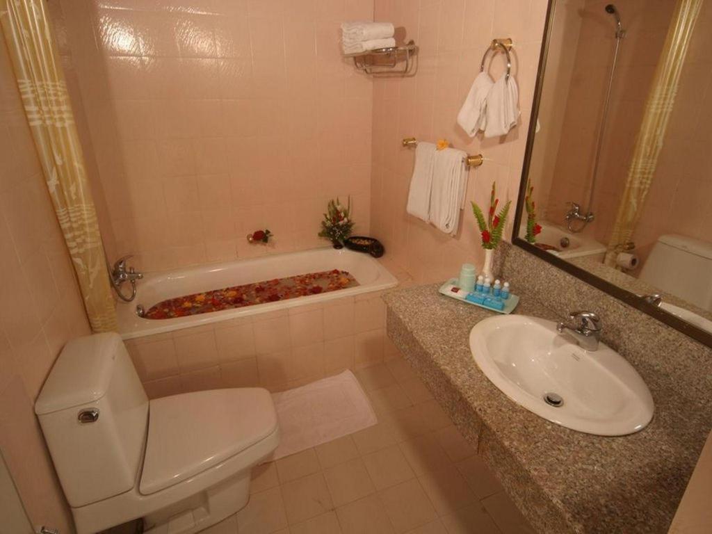 Yuzana Hotel Yangon Luaran gambar