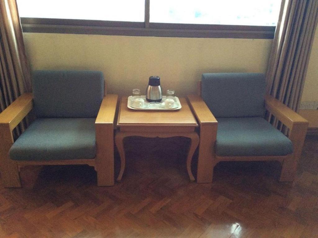 Yuzana Hotel Yangon Luaran gambar