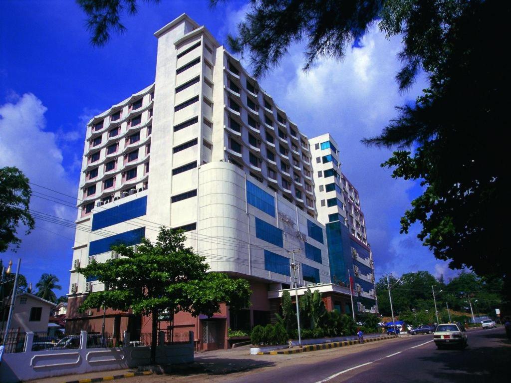 Yuzana Hotel Yangon Luaran gambar