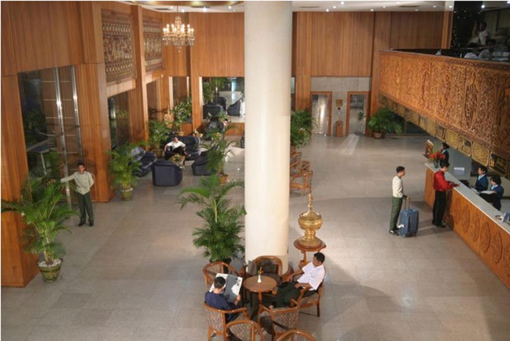 Yuzana Hotel Yangon Luaran gambar