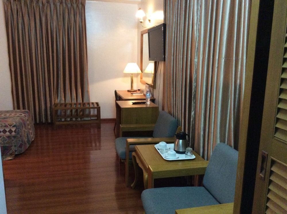 Yuzana Hotel Yangon Luaran gambar