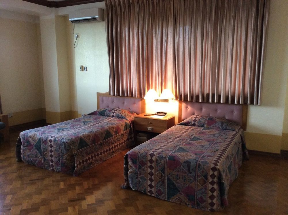 Yuzana Hotel Yangon Luaran gambar